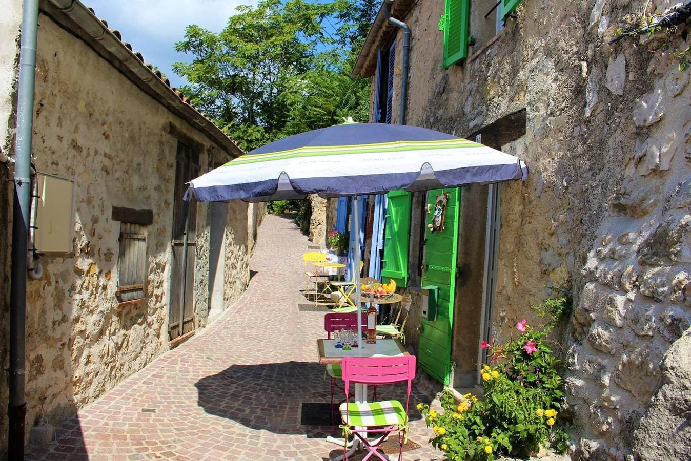 Foto 2 von 20: Ferienhaus 'Au Bon Accueil' mit Bergblick, privater Terrasse und WLAN