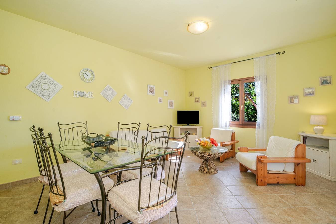 Foto 3 von 21: Villa mit Garten im Zentrum mit privater Terrasse, eigenem Garten und Klimaanlage