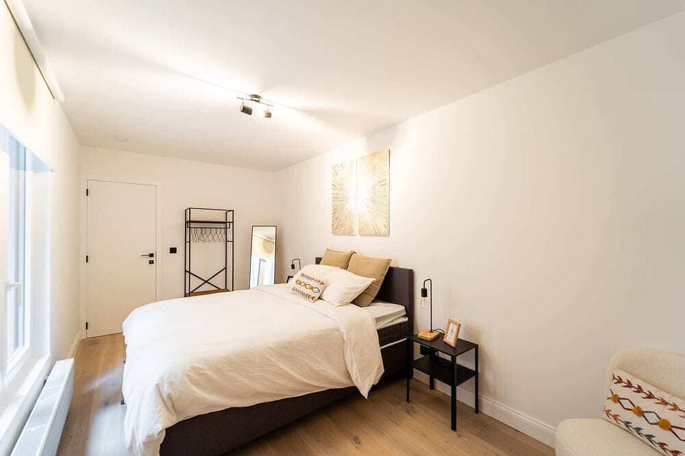 Foto 5 von 13: Your Antwerp Adventure: Sleeps 4!