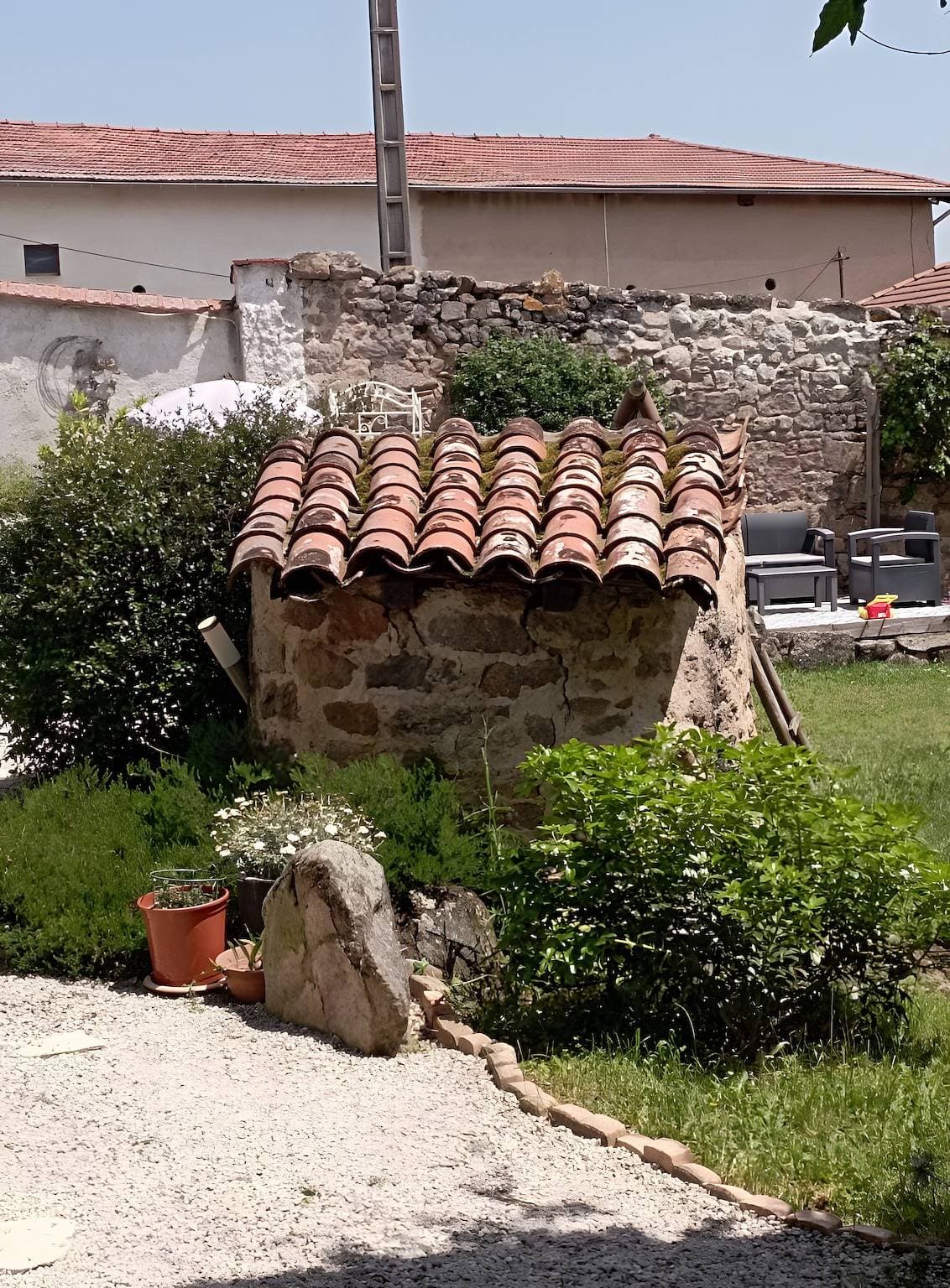 Foto 5 von 30: Bed & Breakfast 'Chambre Velours' mit Gemeinschaftspool, Terrasse und Garten