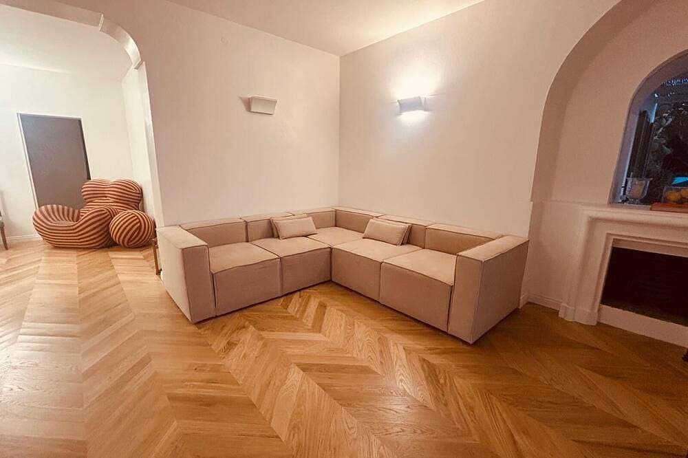 Foto 4 von 30: Schöne Panorama-Villa in einem privaten Park mit Abstieg zum Meer