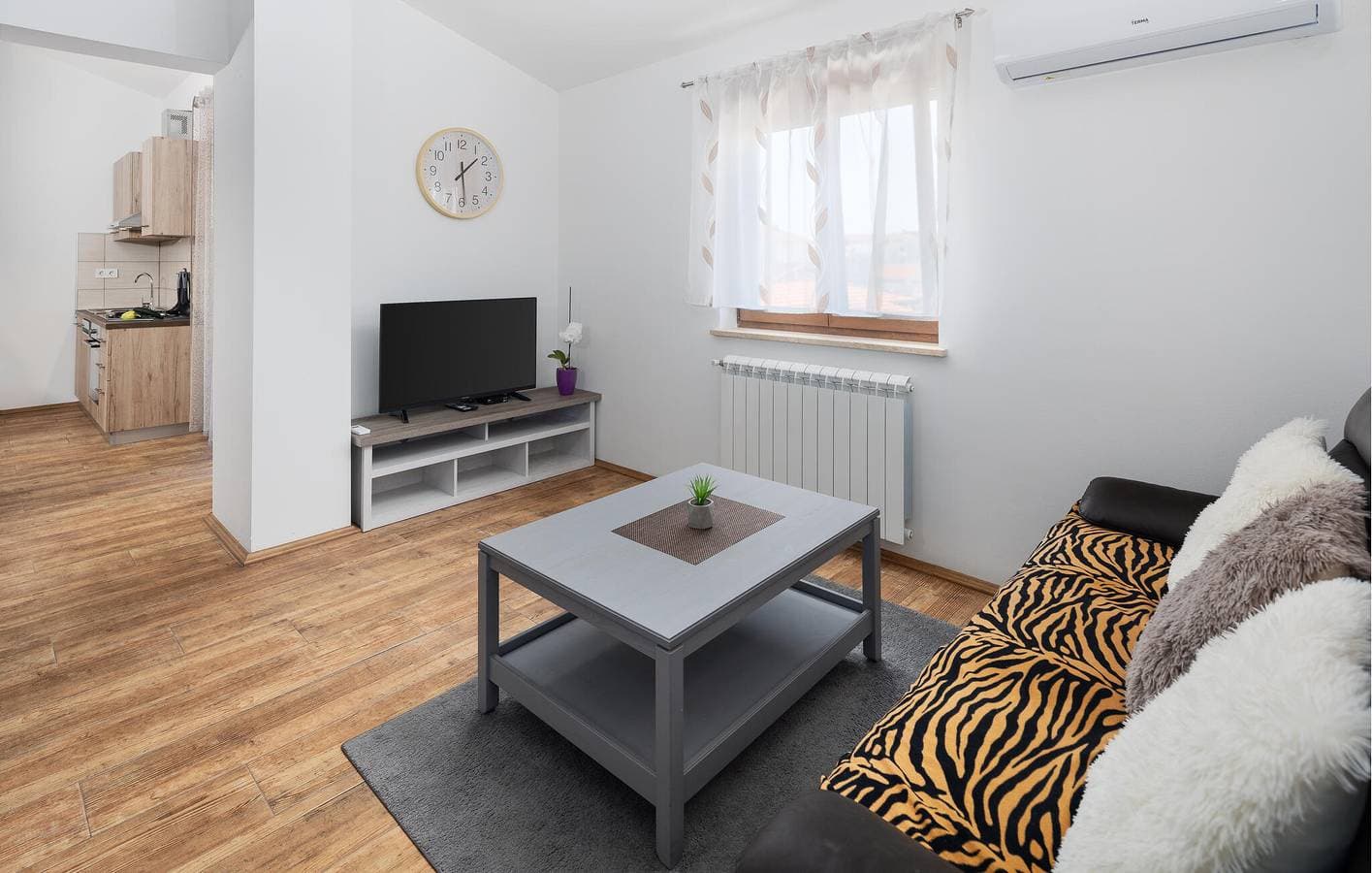 Foto 7 von 34: Modernes Apartment mit Pool, WLAN und Parkplatz in der Nähe des Stadtzentrums von Musalez