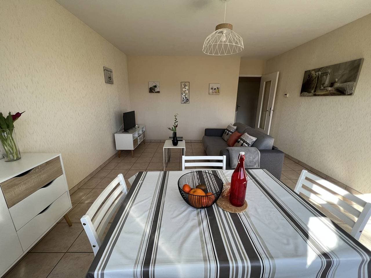 Foto 7 von 19: Erdgeschoss T2-Wohnung mit Terrasse, Parkplatz und WLAN in Cambo-les-Bains
