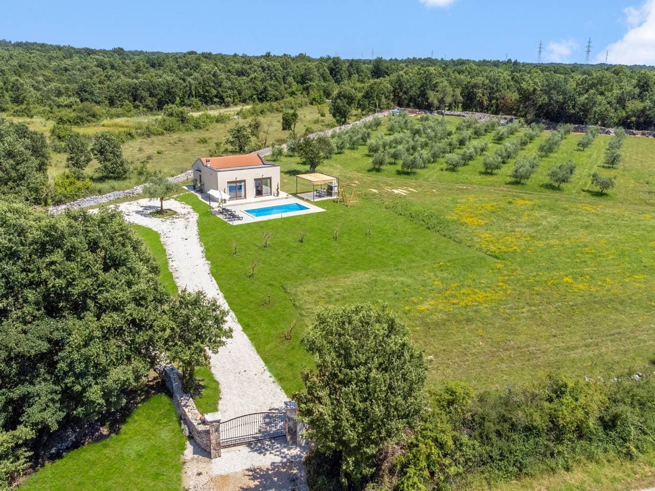 Foto 2 von 48: Villa Deni