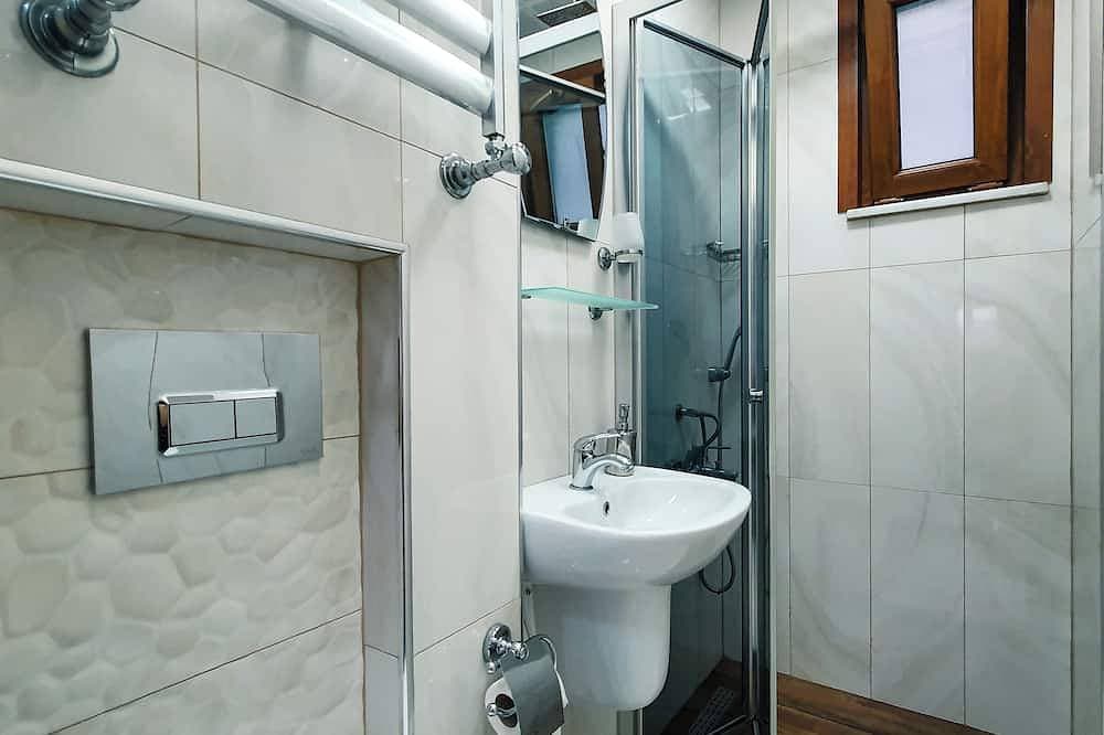 Foto 6 von 16: Explore Istanbul Cihangir Flat near Public Transit