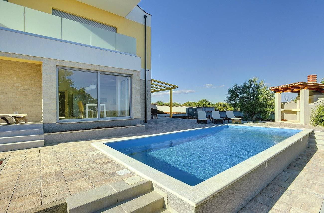 Foto 4 von 26: Traumhafte Villa mit privatem Pool, Sauna, Meerblick
