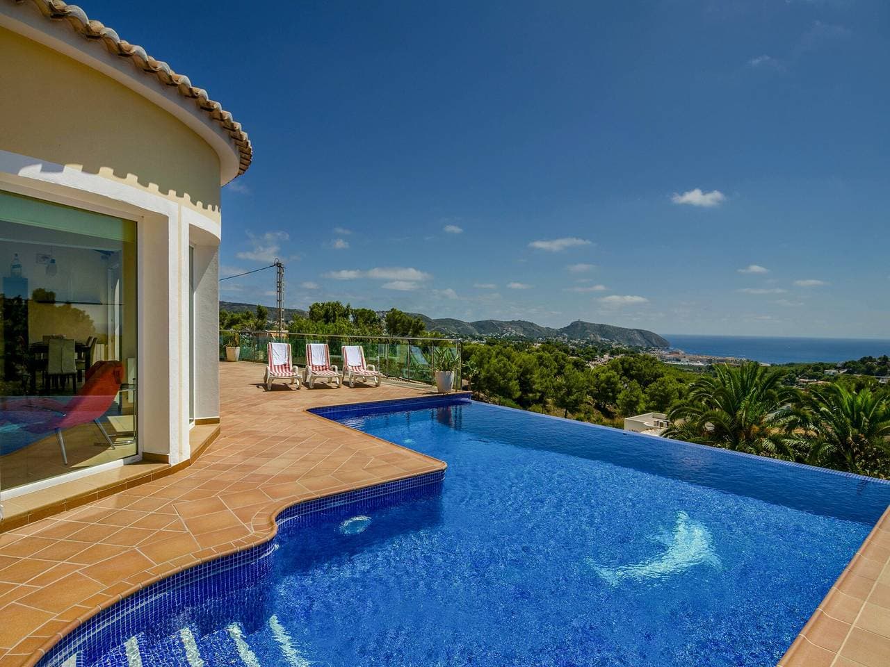 Wunderschöne Villa in Moraira, Spanien mit Infinity-Pool 1