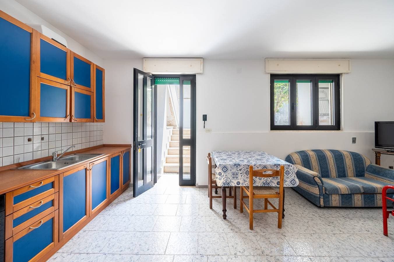 Foto 5 von 21: Apartment 'Villa Ruggieri - Semiterra' mit privater Terrasse und Garten