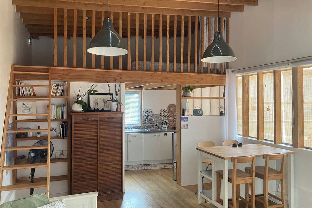L'atelier 800m from the sea, atypical accommodation in an old country neighborhood 1