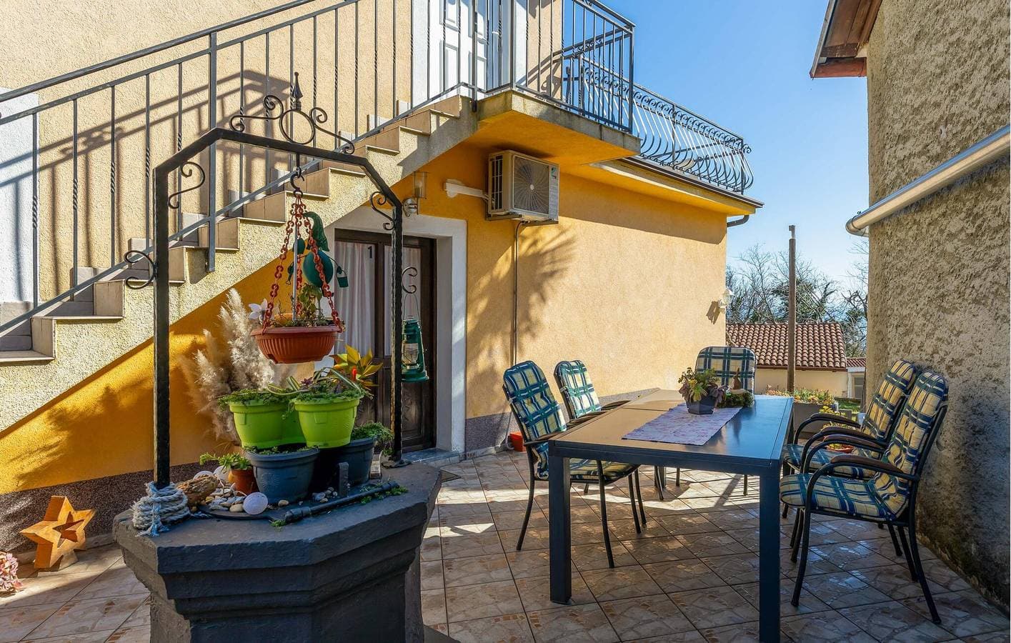 Foto 4 von 24: Gemütliche 2-Zimmer-Wohnung mit Terrasse, Parkplatz und Zugang zum Strand