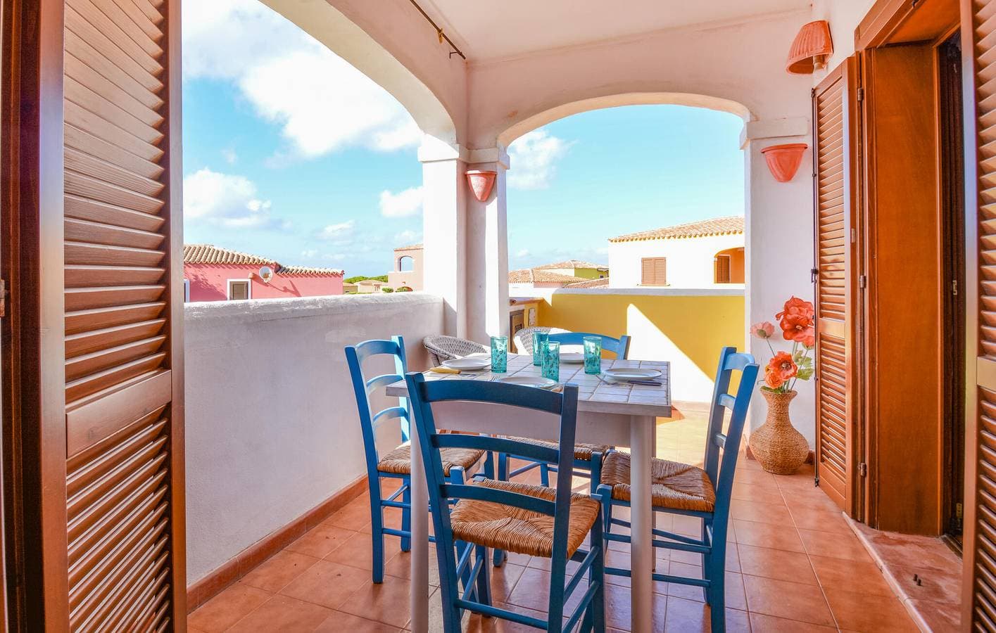 Foto 4 von 22: Appartement am Strand mit Pool und Parkplatz