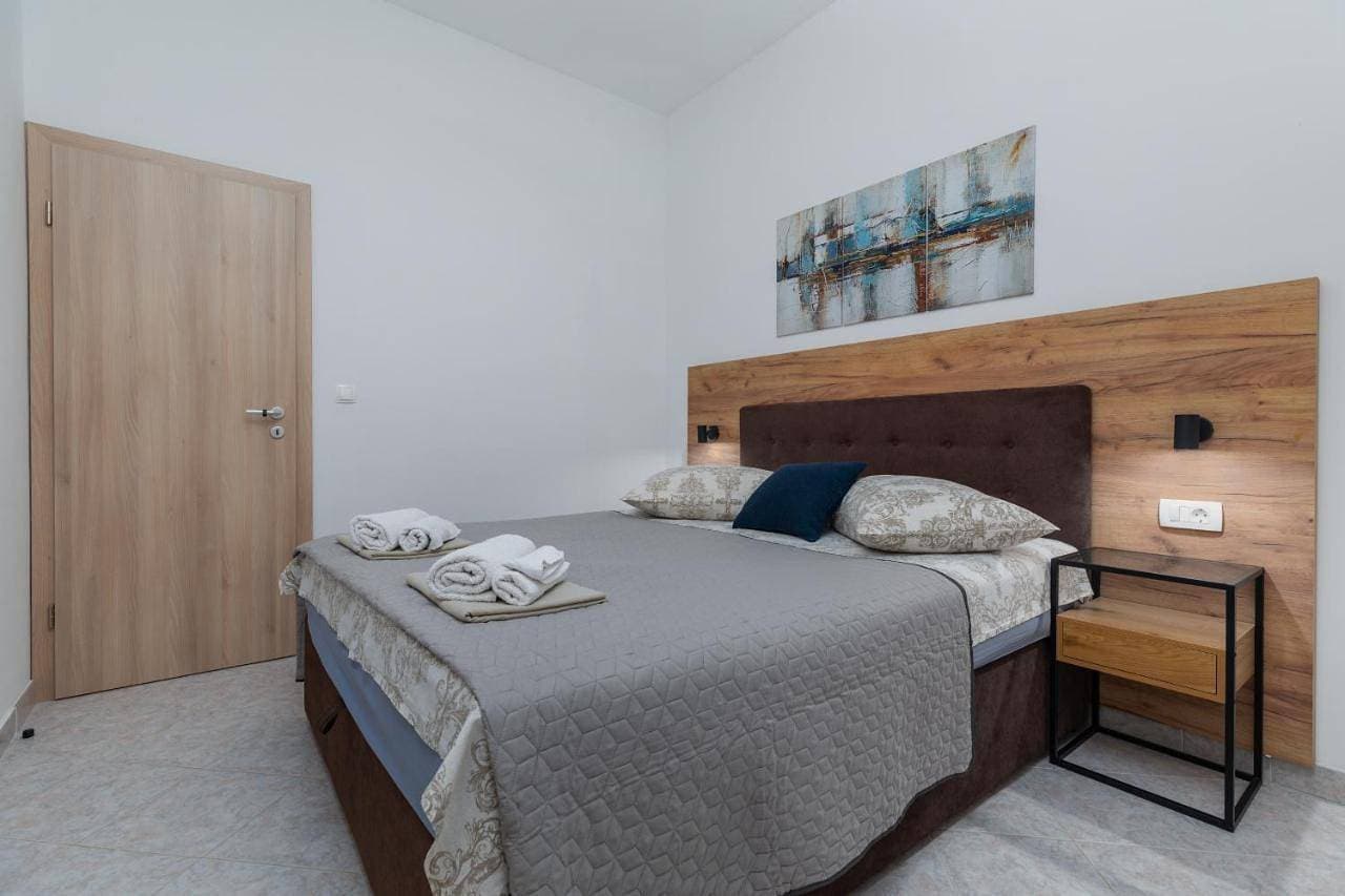 Foto 9 von 21: Two-Bedroom Apartment with Terrace and Sea View