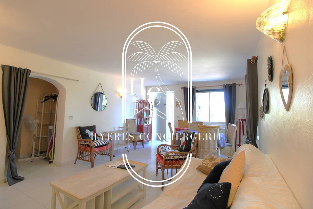 Foto 4 von 18: Ferienwohnung für 6 Personen mit Terrasse