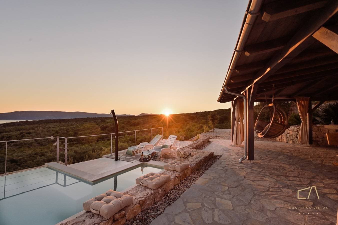 Foto 4 von 65: Steinvilla Heritage House Jure mit Pool und Meerblick auf Krk