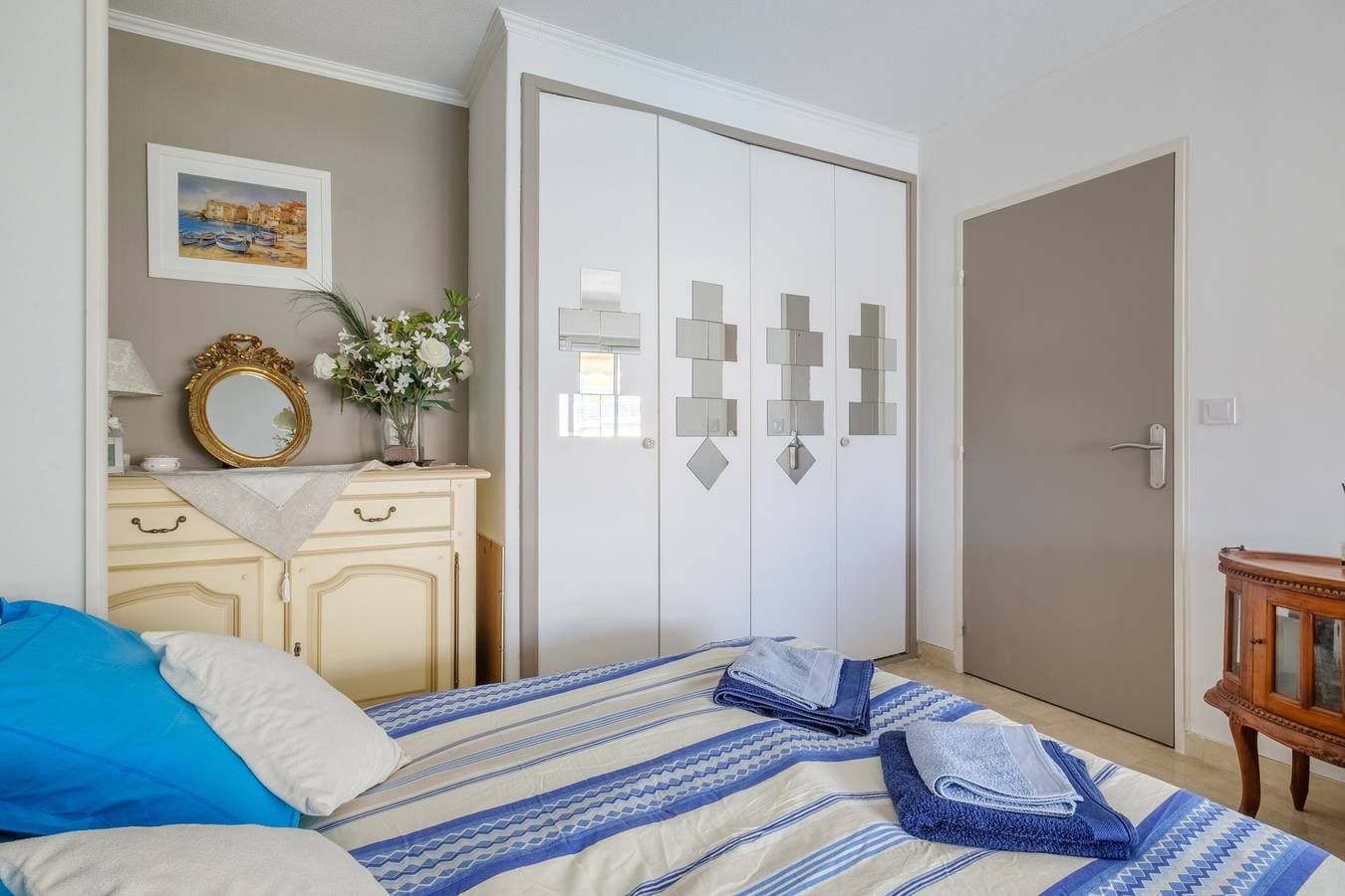 Foto 10 von 26: Studio 'Bellevue Cannes' mit Bergblick, Gemeinschaftspool und Klimaanlage