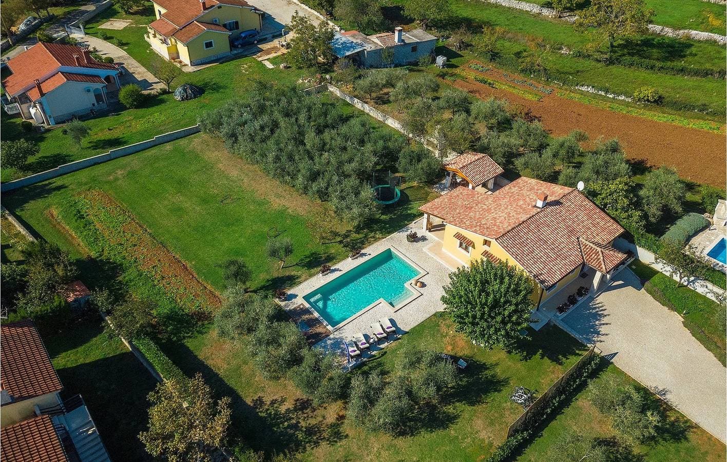Modernes Apartment mit 2 Schlafzimmern, Pool und WLAN in der Nähe des Stadtzentrums von Barban 1