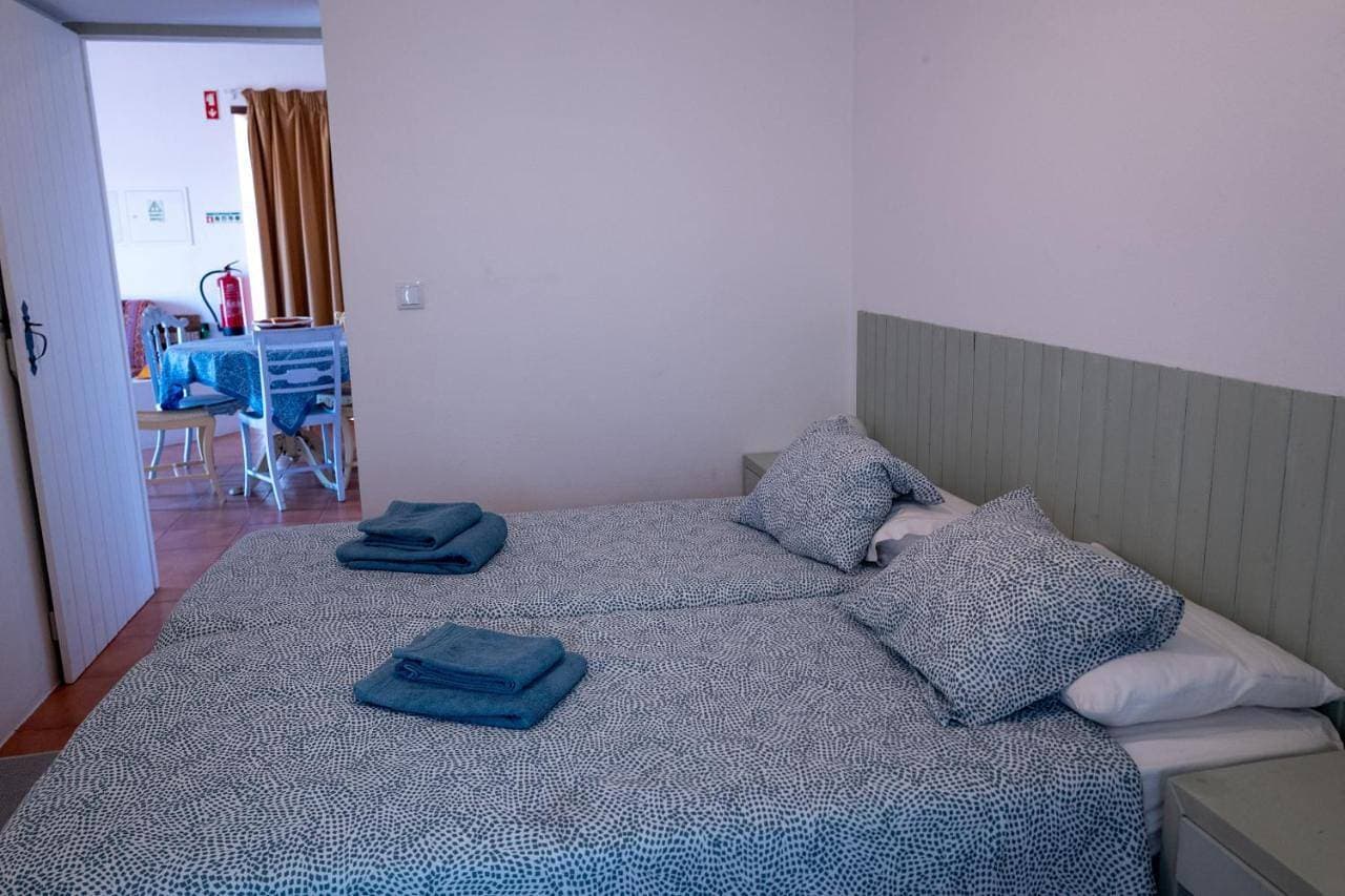 Foto 2 von 16: Two-Bedroom Apartment with Lake View