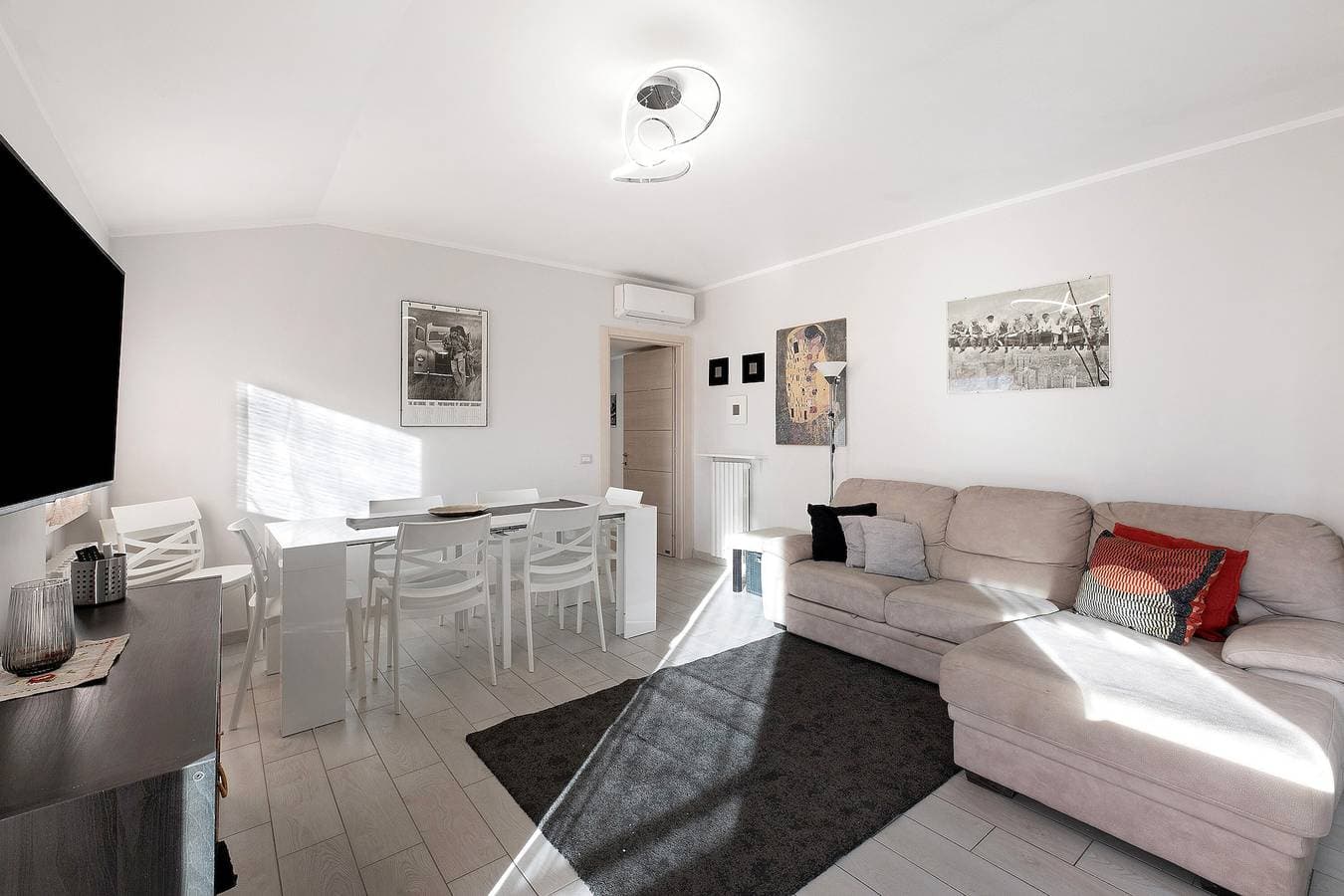 Foto 9 von 28: Apartment 'La Dimora Del Lago' mit Seeblick, WLAN und Klimaanlage