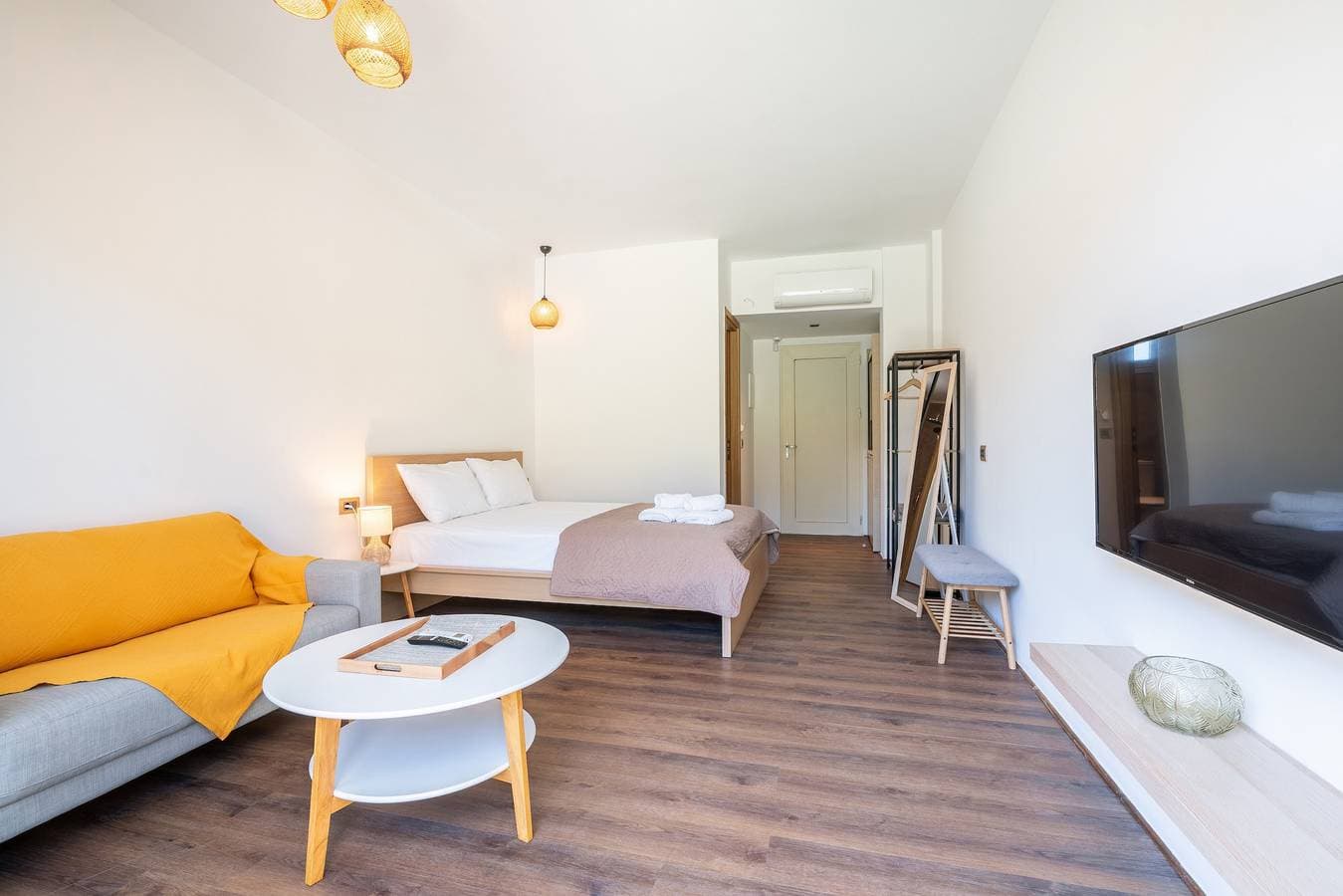 Foto 7 von 29: Ferienwohnung 'Mb Luxury Suites Charaki No 2' mit privatem Pool, Wi-Fi und Klimaanlage