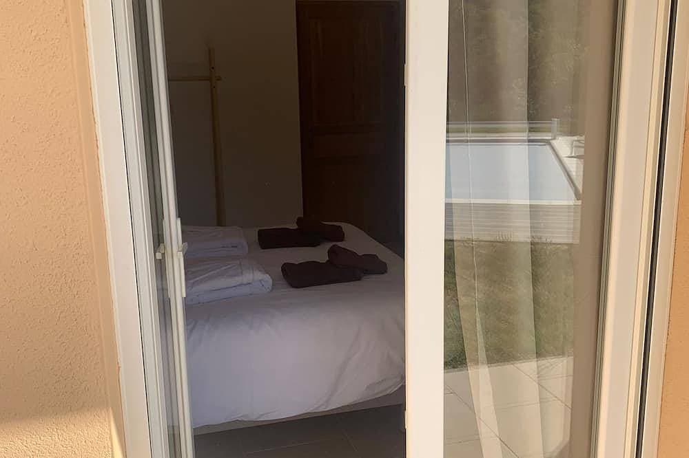 Foto 11 von 23: Bed & Breakfast Suite Sable, with a view of the pool and terrace