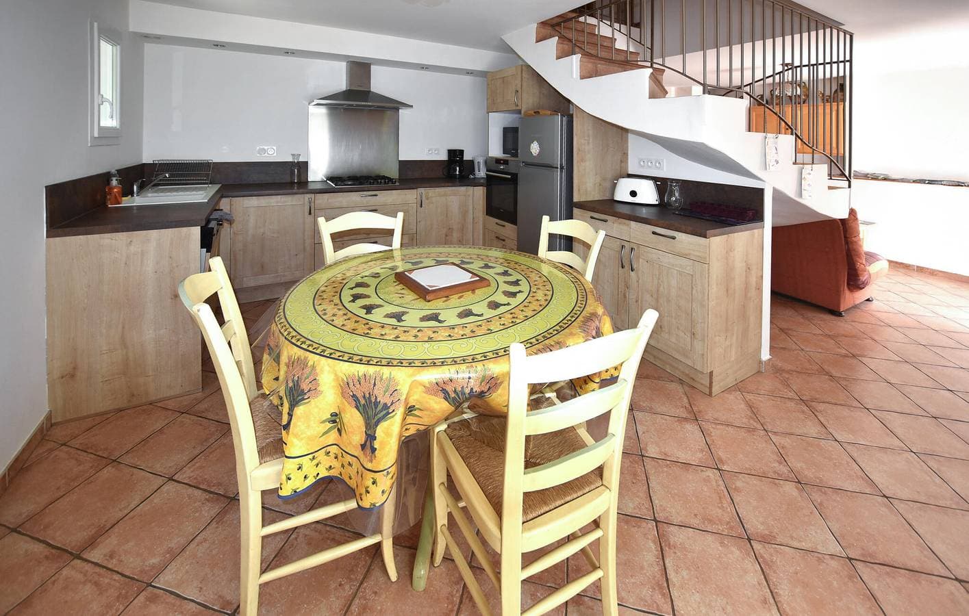 Foto 6 von 17: Gemütliche 80 m² große Ferienwohnung mit WLAN, Garten und Parkplatz in der Nähe der Cèze
