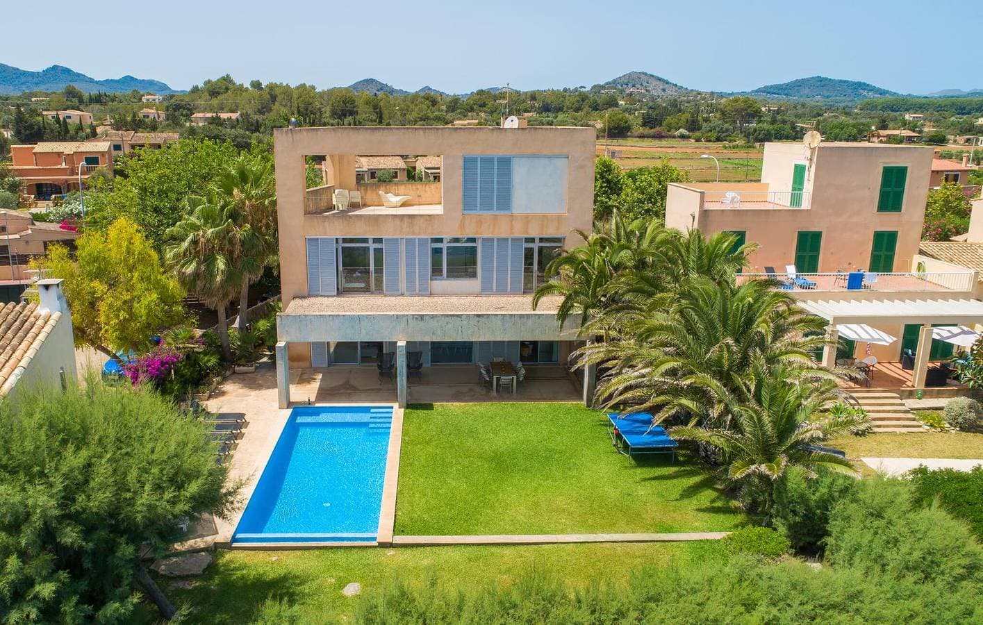 Apartment mit Meerblick, Pool und Terrasse, 700 m zum Strand Sa Marjal 1