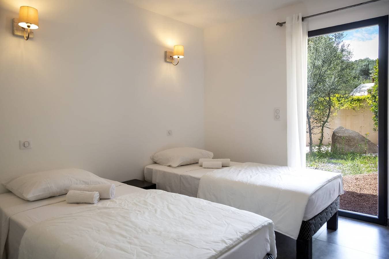 Foto 11 von 47: Ferienwohnung für 4 Personen mit Terrasse
