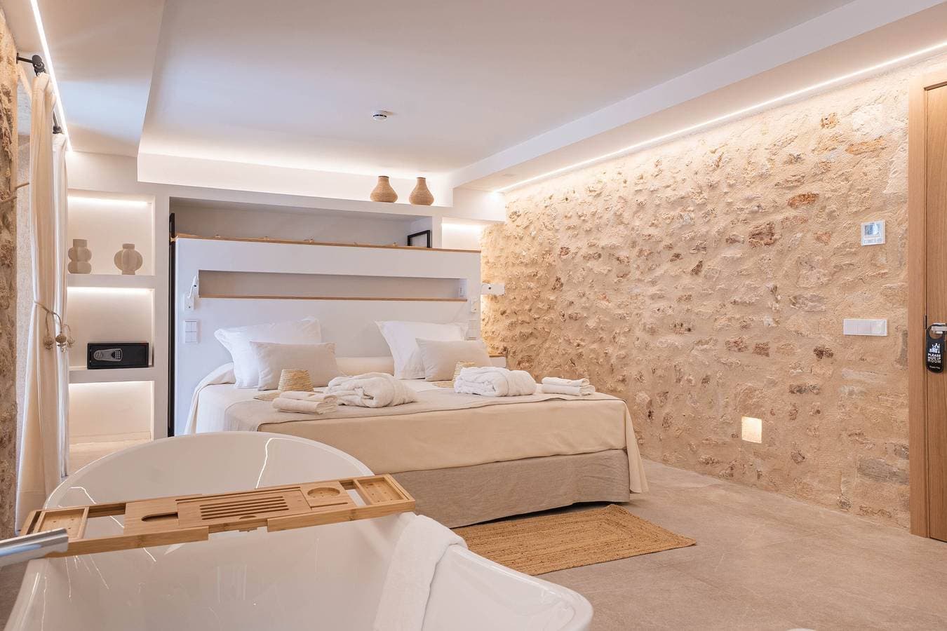 Foto 5 von 59: Zimmer '101 - Junior Suite' mit Bergblick, WLAN und Klimaanlage