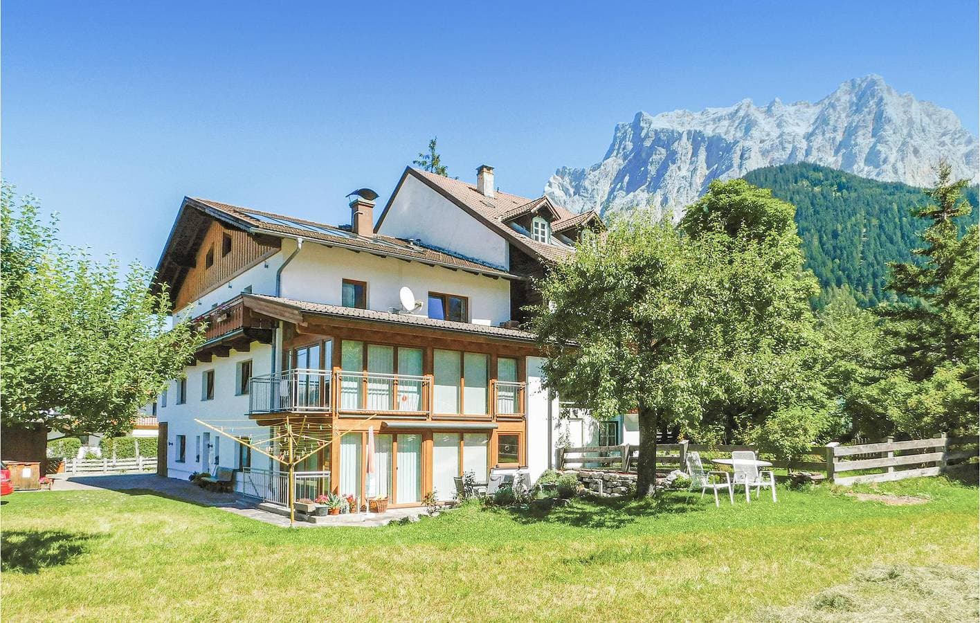Bergblick-Wohnung mit Parkplatz in Ehrwald 1