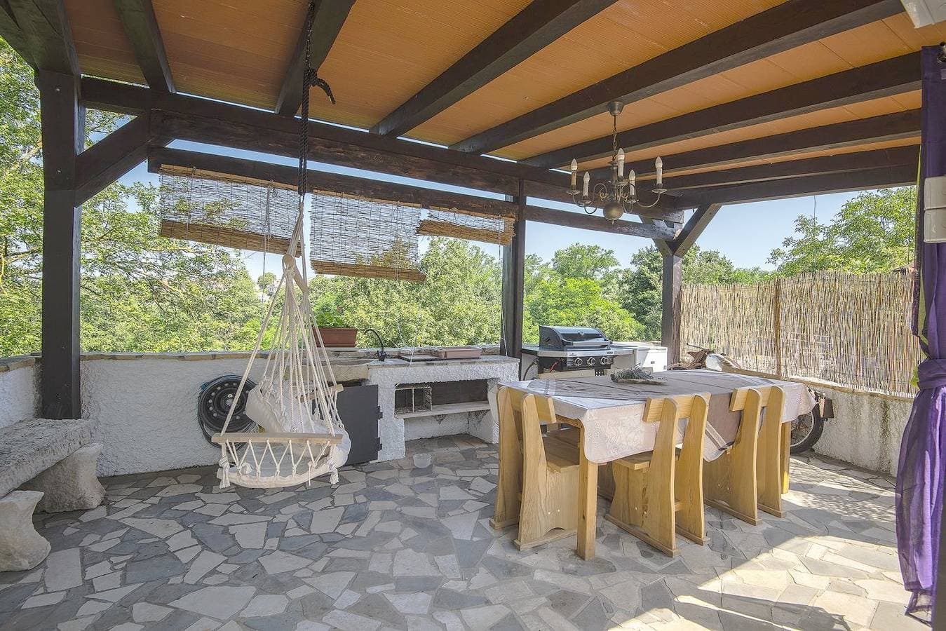 Foto 5 von 27: Traumhafte Steinvilla mit Privatpool, Dart, Sommerküche