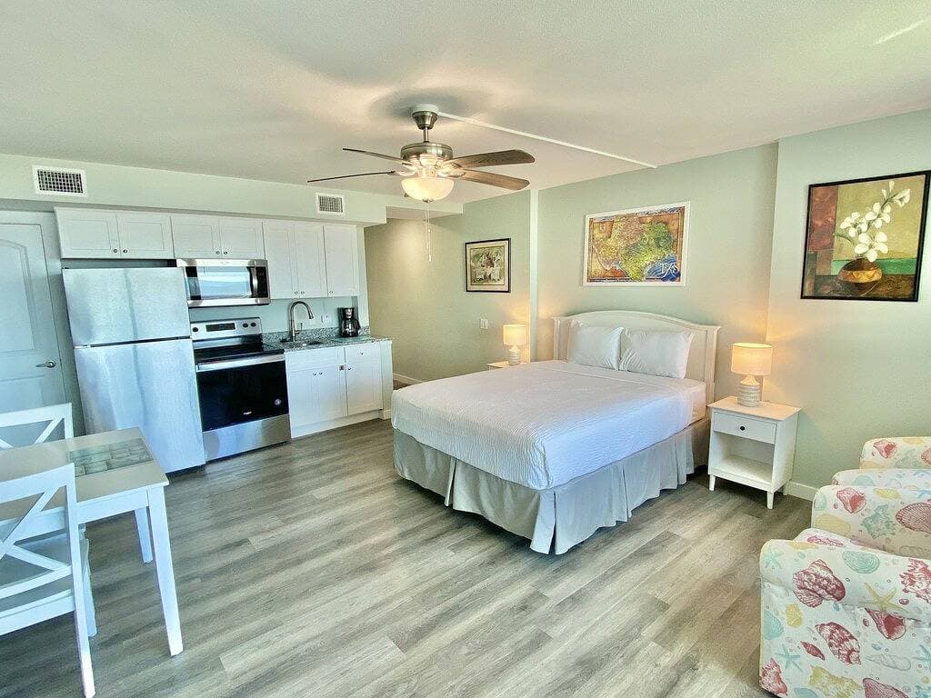 Foto 4 von 11: Sandcastle Condominiums Unit 502