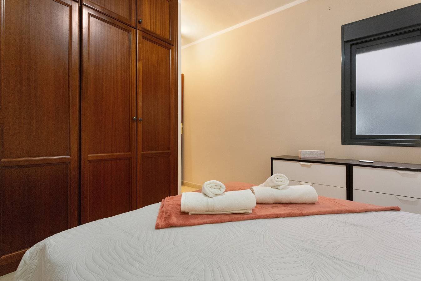 Foto 12 von 27: Ferienwohnung 'Apartamento Romo' mit Meerblick und Wi-Fi
