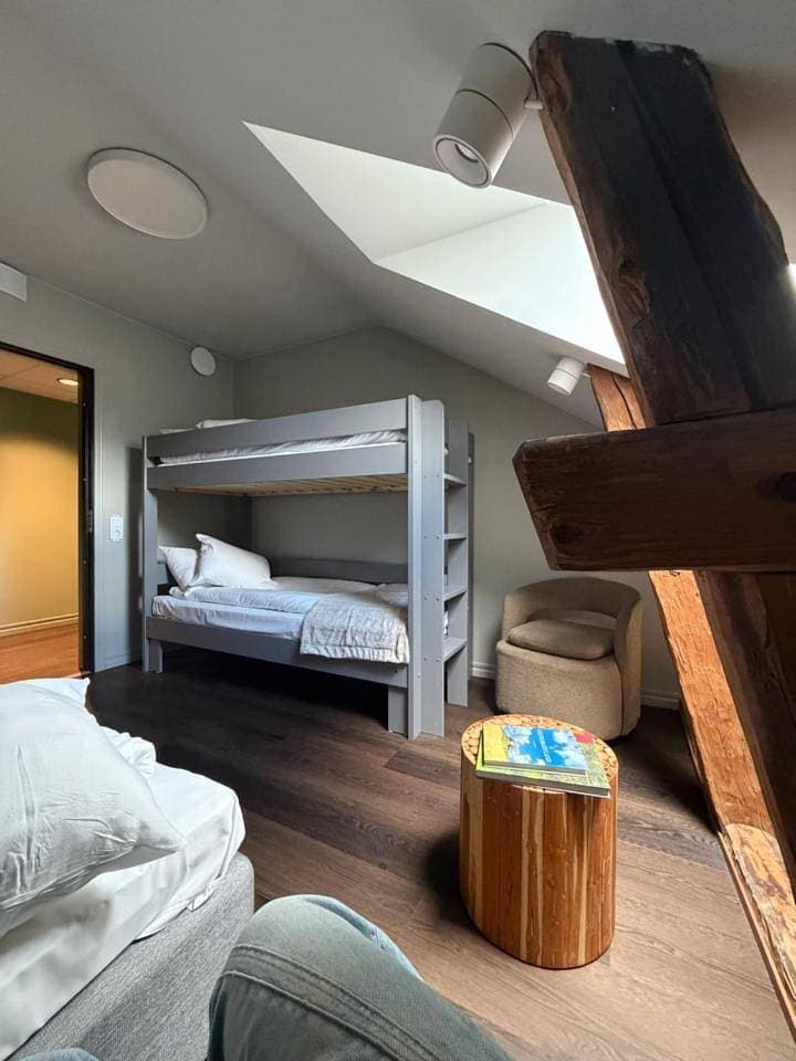 Foto 8 von 12: Triple Room with Shared Bathroom