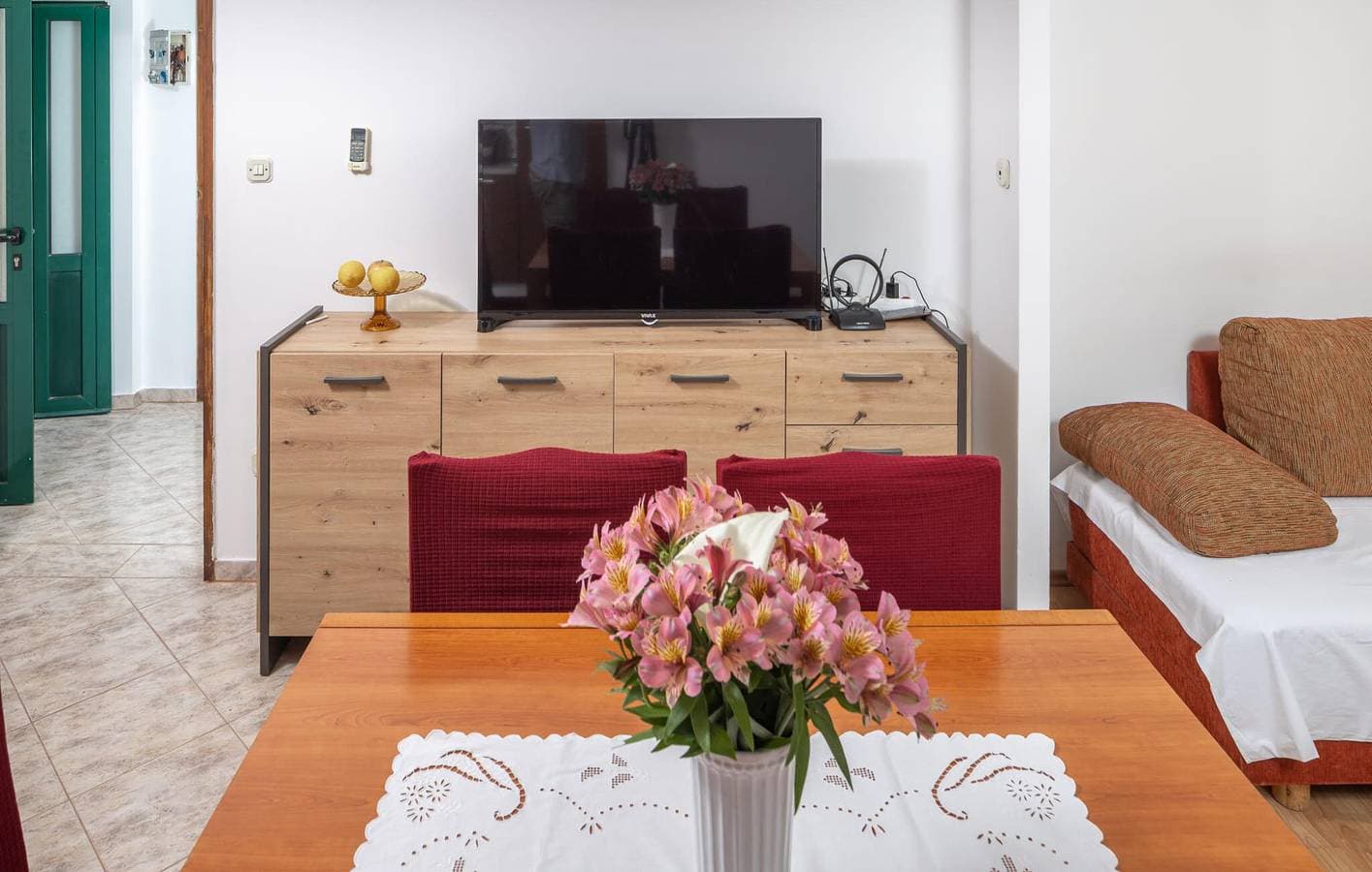 Foto 12 von 30: Geräumige 2-Zimmer-Wohnung mit Pool, Terrasse und 2,5 km Entfernung zur Küste