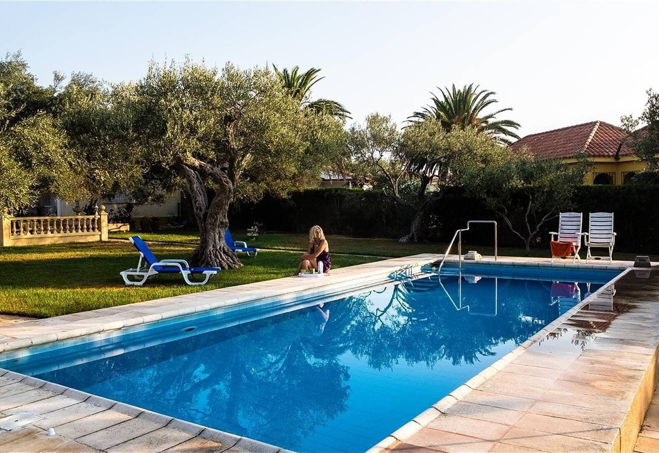 Foto 7 von 44: Villa in direkter Strandnähe ,mit privatem beleuchtetem Pool, Garten, 2Terrassen, Grill und WLAN