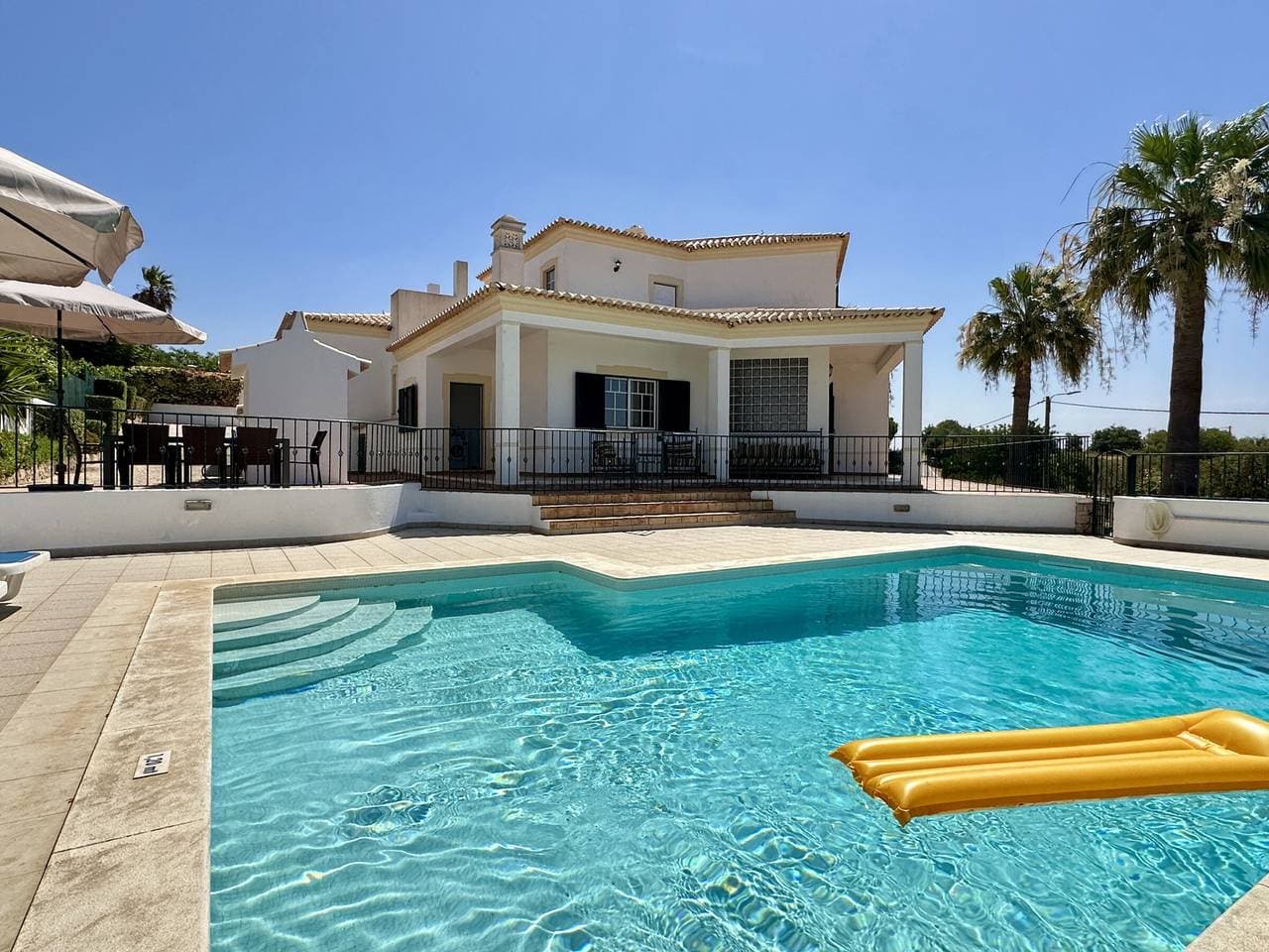 Villa mit privatem Pool in ruhiger Lage in Albufeira, nahe zum Garten und allen Annehmlichkeiten 1