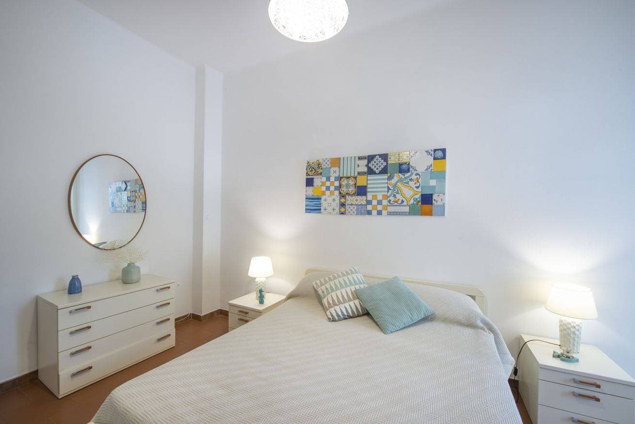 Foto 12 von 59: Ferienwohnung für 6 Personen mit Meerblick