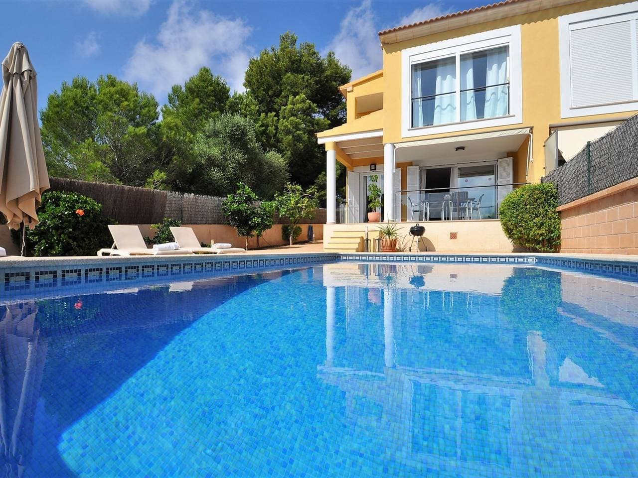Preciosa villa con vistas al mar, piscina privada, aire acondicionado y wifi id 1