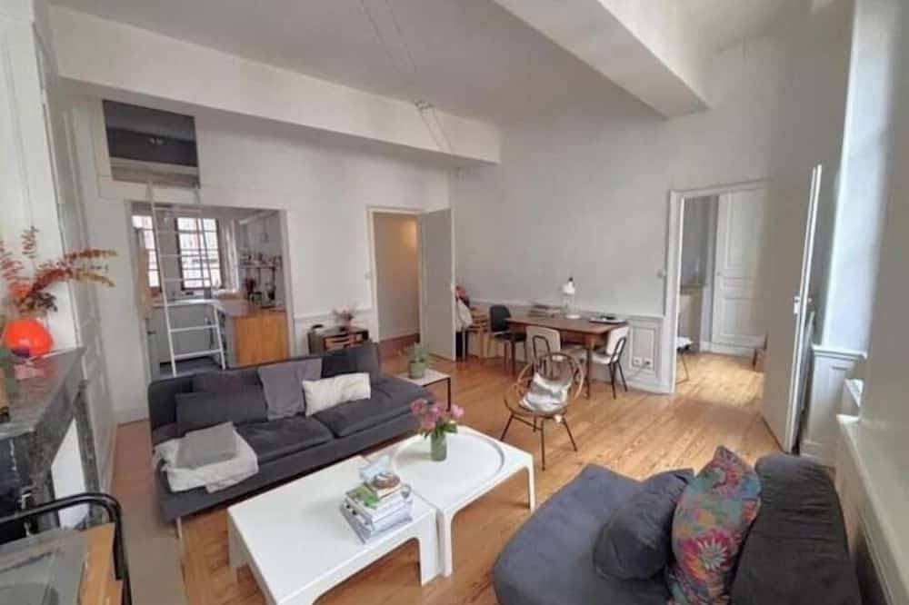 Vieux Lyon - Historic charm, unique alcove & modern comfort rue Saint-Jean 1