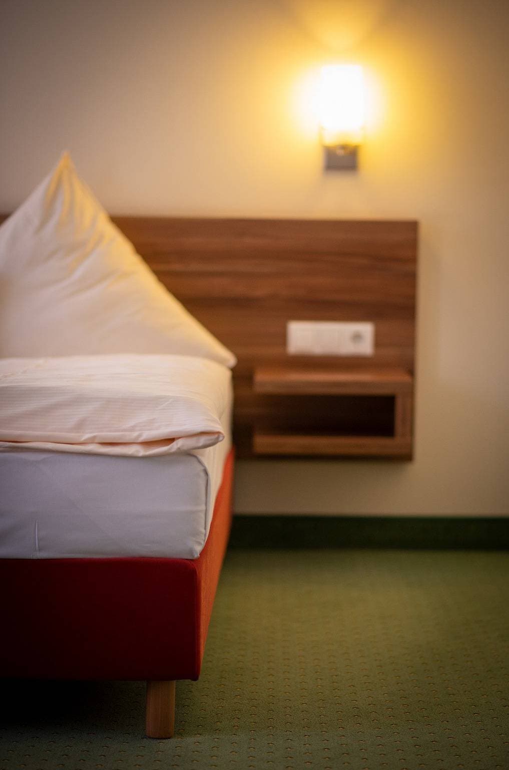 Foto 11 von 32: Hotel Wertheimer Stuben - Doppelzimmer barrierefrei