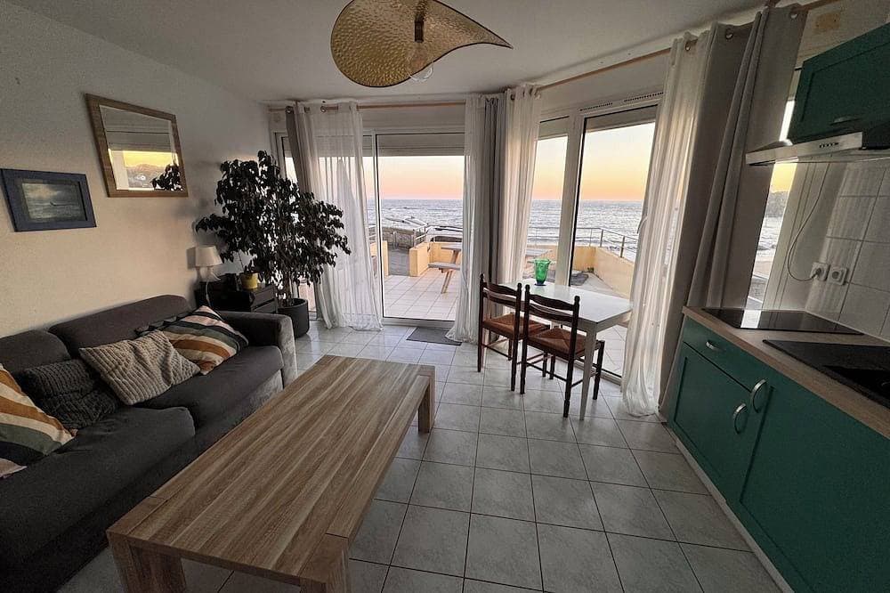 Foto 11 von 24: Cosy, bright waterfront apartment