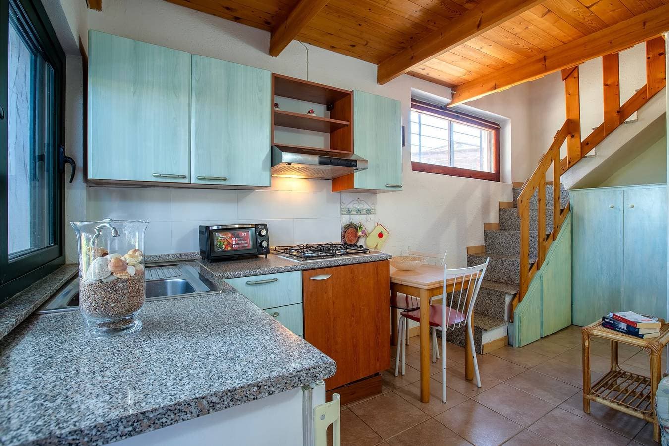 Foto 6 von 28: Ferienwohnung 'Monolocale' mit Meerblick, privatem Garten und Klimaanlage