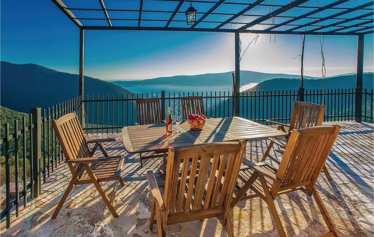 Foto 11 von 23: Ferienhaus für 6 Personen mit Terrasse