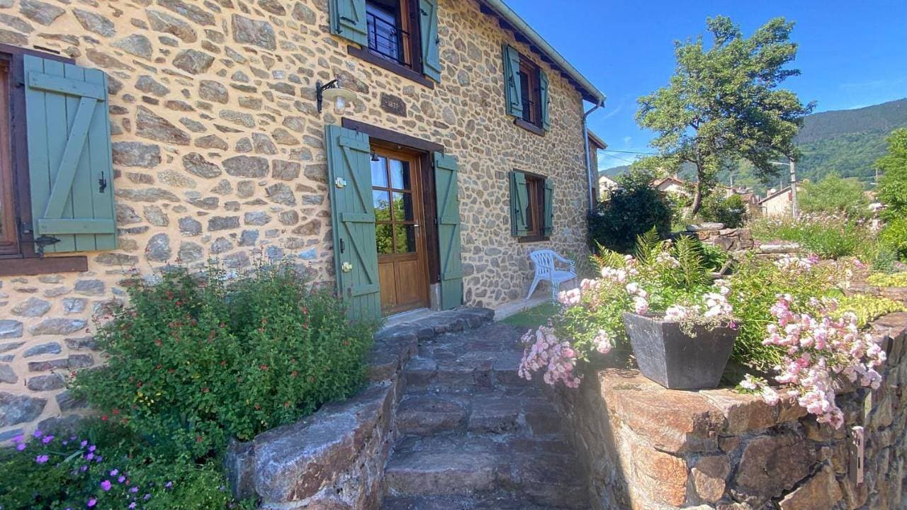 La Grange d'Ardichen vue sur les montagnes - Wifi fibre 1