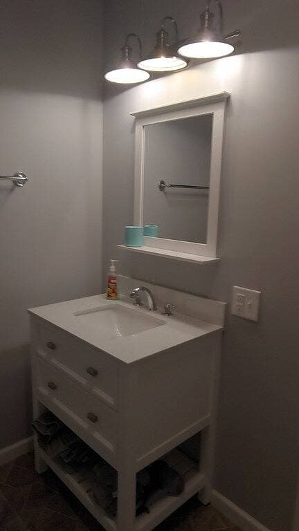 Foto 11 von 23: Cozy All Season Tiny house Bungalow right on the Lake  wine and brewery trail.