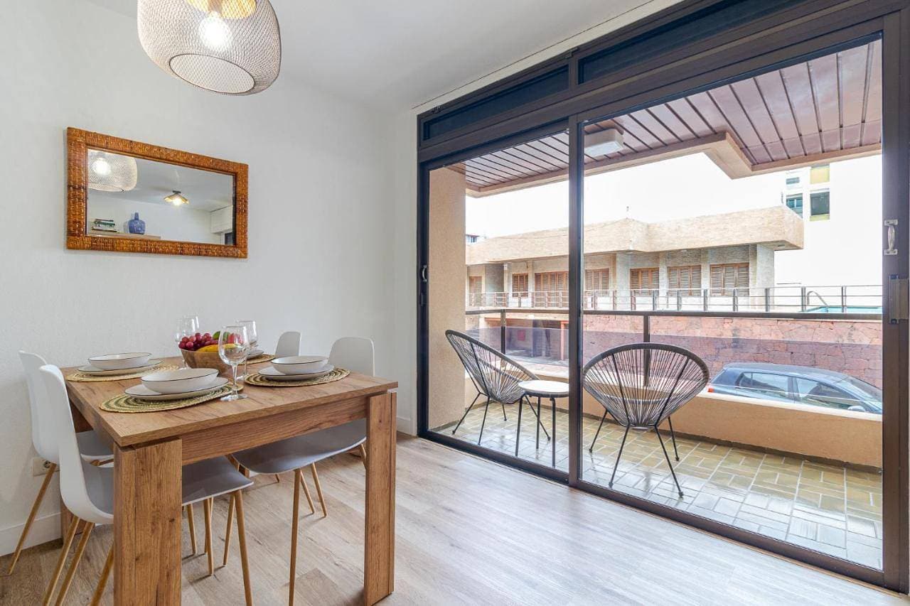 Foto 4 von 21: Two-Bedroom Apartment with Balcony
