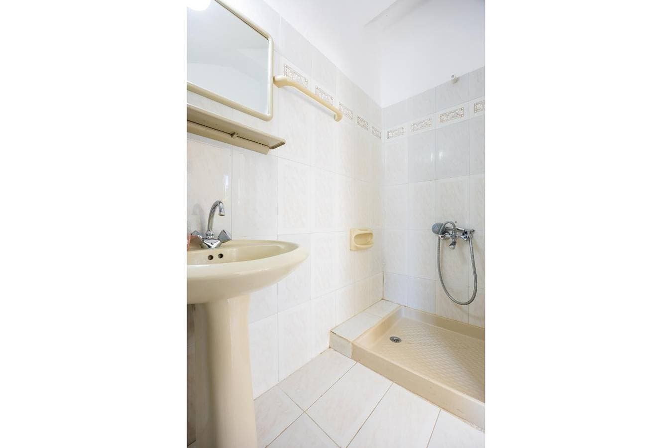 Foto 12 von 29: Villa für 4 Personen mit Terrasse