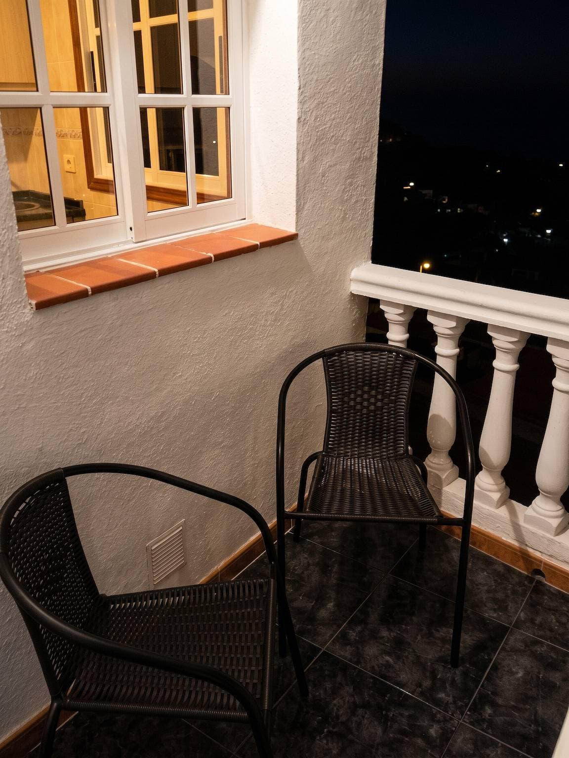 Foto 7 von 23: Modernes Apartment in Frontera, 45 m² mit Meerblickbalkon