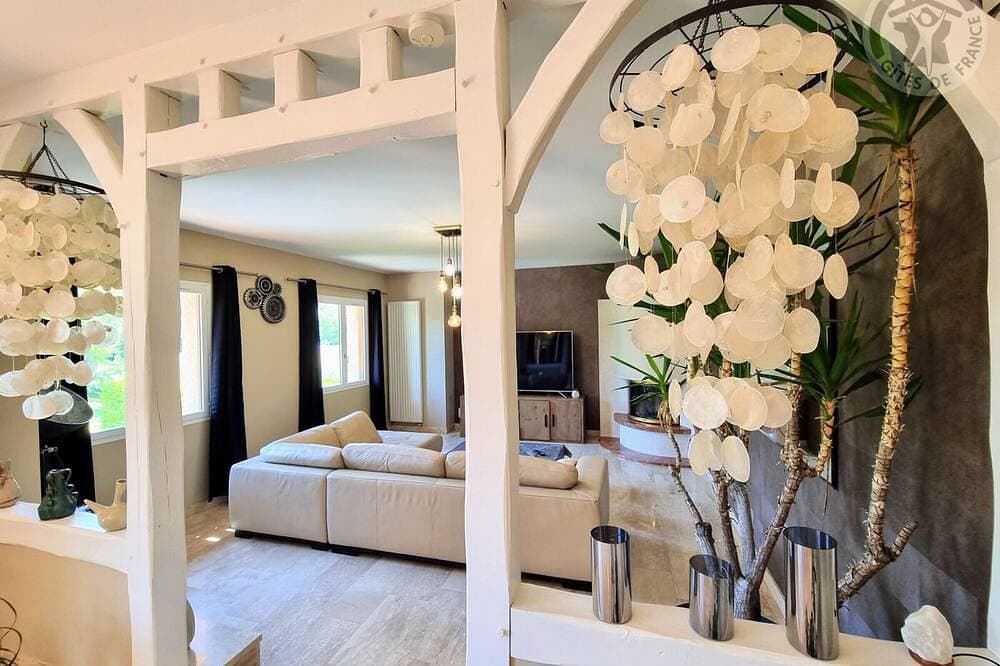 Foto 12 von 30: Geräumige Villa mit Spa und privatem Garten - Nahe Paris