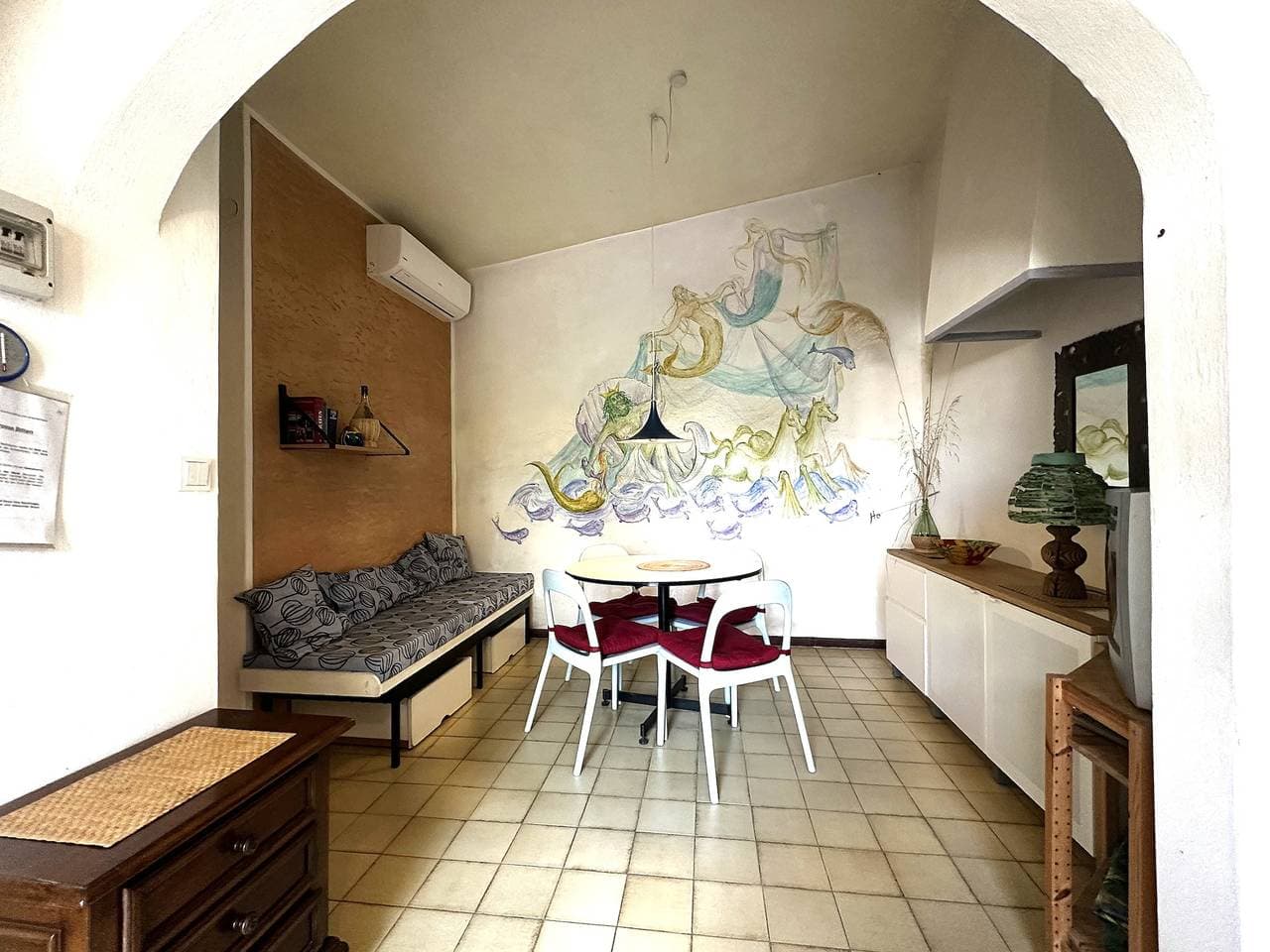 Foto 13 von 21: Funktionelle Villa mit eingezäuntem Garten